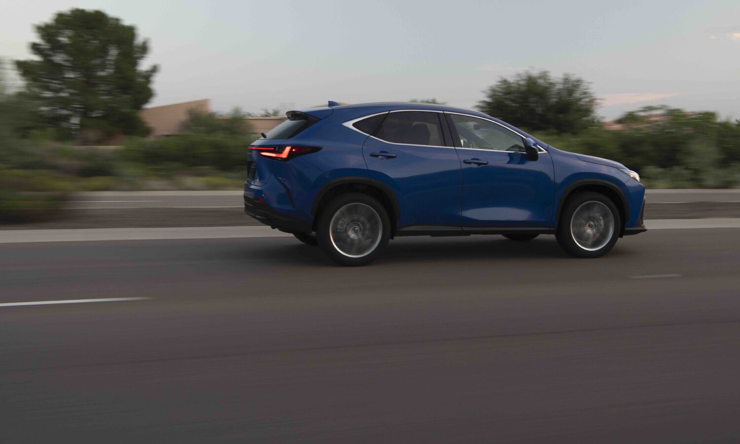 2026_Lexus_NX_350h_Luxury_GrecianWater_038