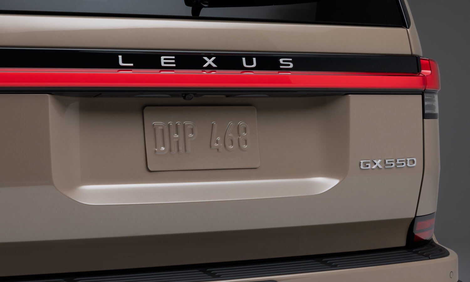 2026_Lexus_GX_Overtrail+_010