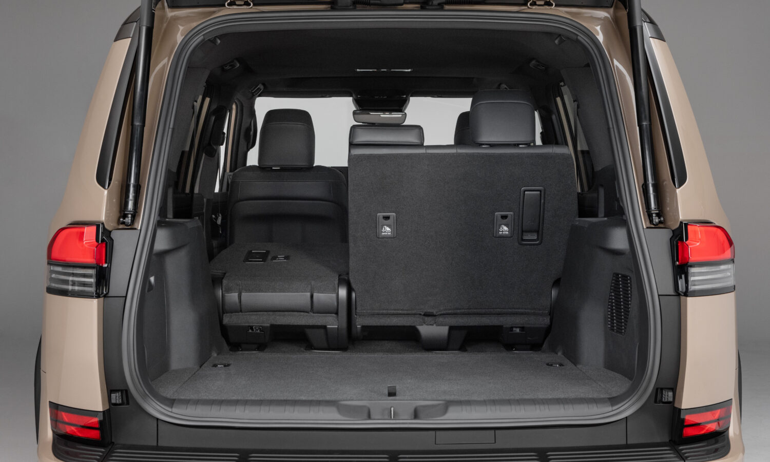 2026_Lexus_GX_Overtrail+_019