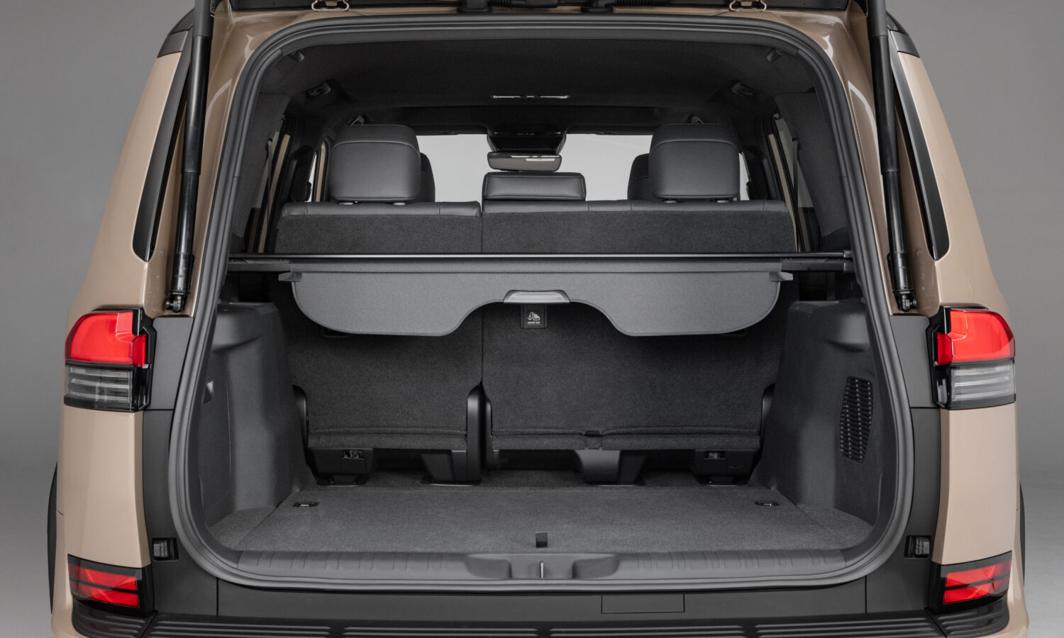 2026_Lexus_GX_Overtrail+_026