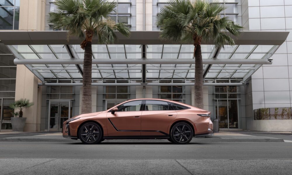 Lexus_ES_500e_Luxury_CopperCrest_Black_011