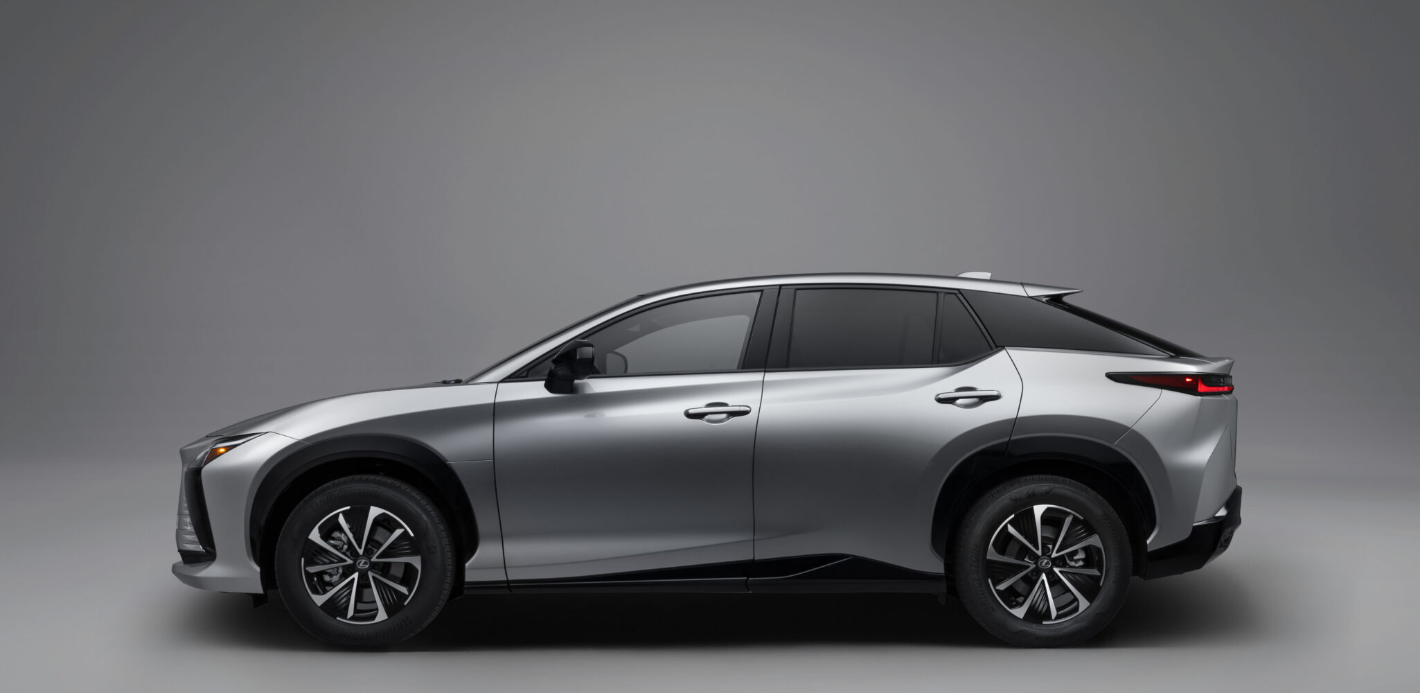 2027 LEXUS RZ BRINGS BOLD ENERGY TO ALL-ELECTRIC LUXURY